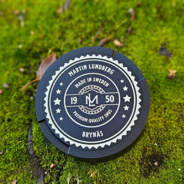 Personlig snusdosa Monogram taggar och stjarnor Svart